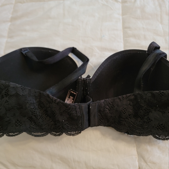 Victoria Secret Bra - Picture 4 of 7